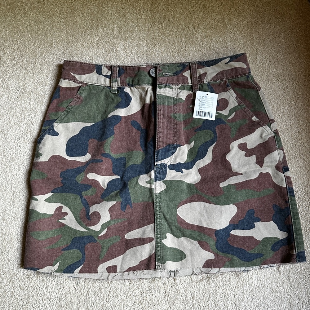 NWT Urban Outfitters camouflage skirt